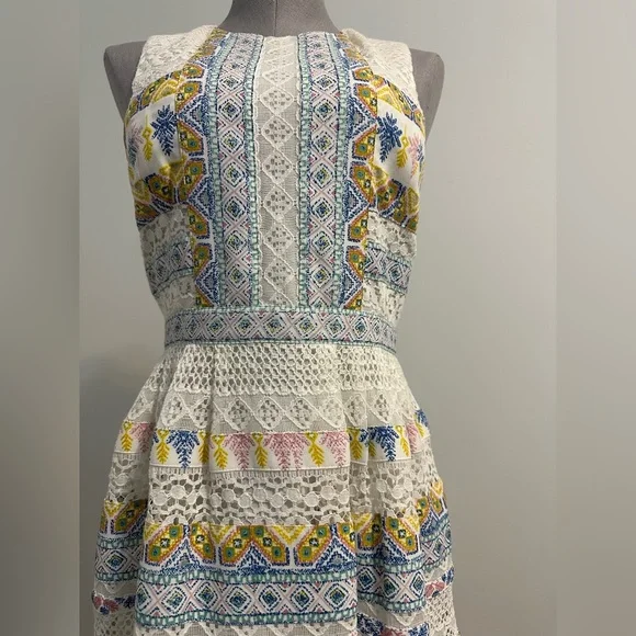 BCBG Maxazria Lace Sleeveless Dress Size 4 - Picture 3 of 12